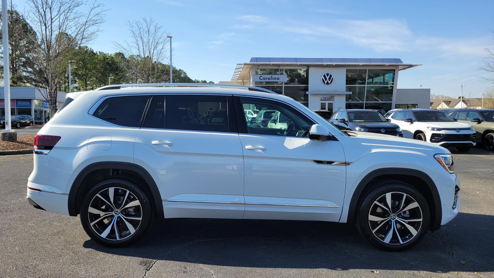 2026 Volkswagen Atlas SEL Premium R-Line - Photo 6