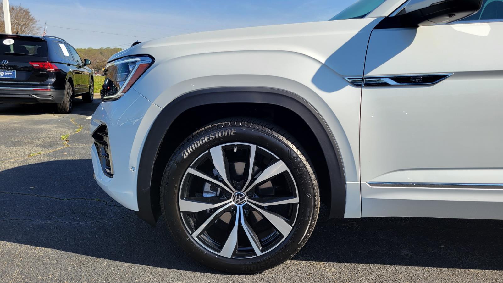 2026 Volkswagen Atlas SEL Premium R-Line - Photo 13