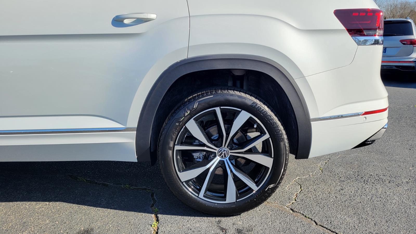 2026 Volkswagen Atlas SEL Premium R-Line - Photo 14