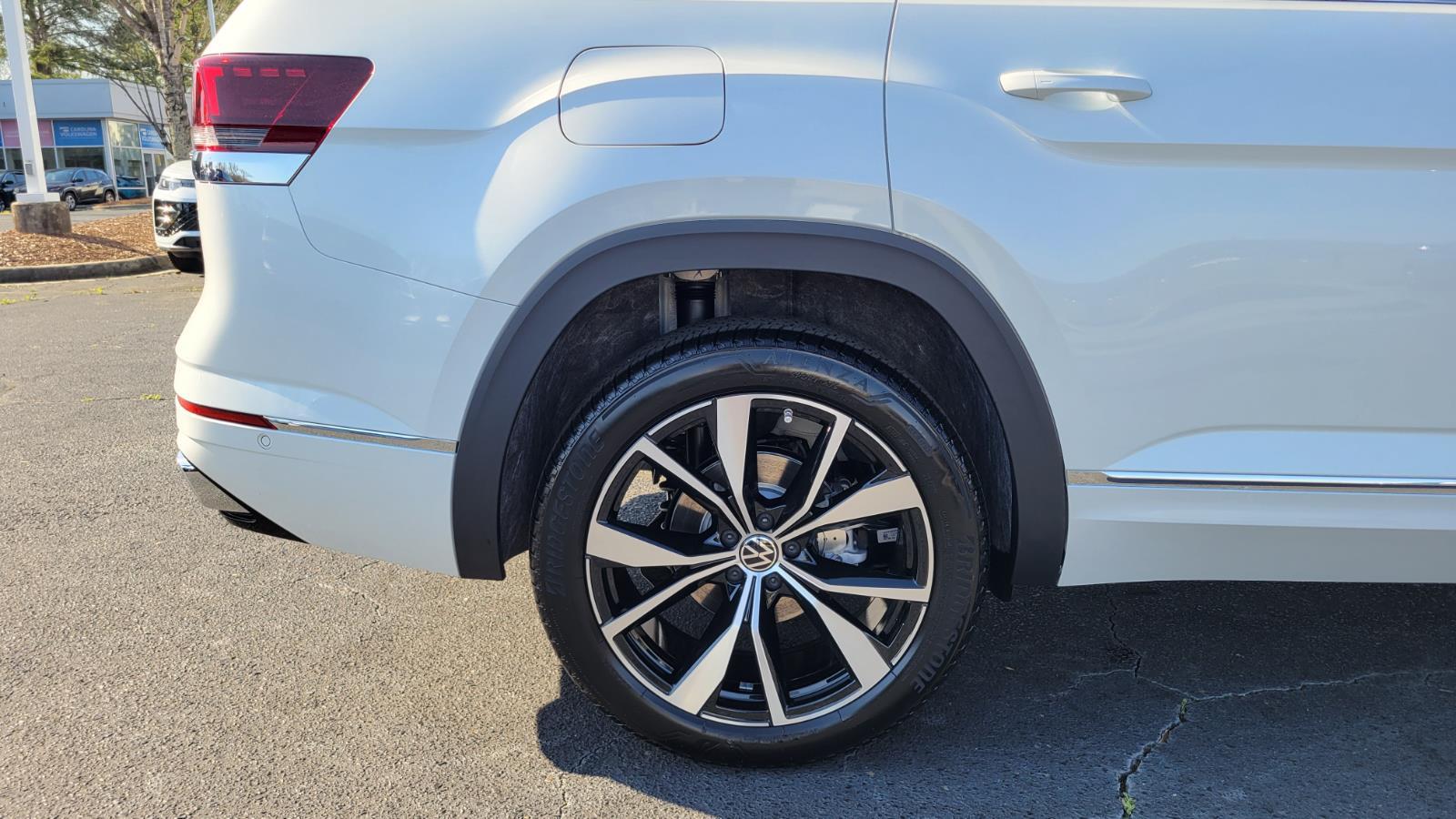 2026 Volkswagen Atlas SEL Premium R-Line - Photo 15
