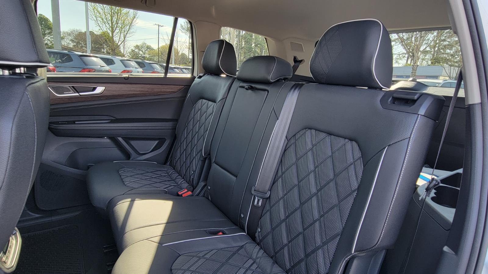 2026 Volkswagen Atlas SEL Premium R-Line - Photo 39