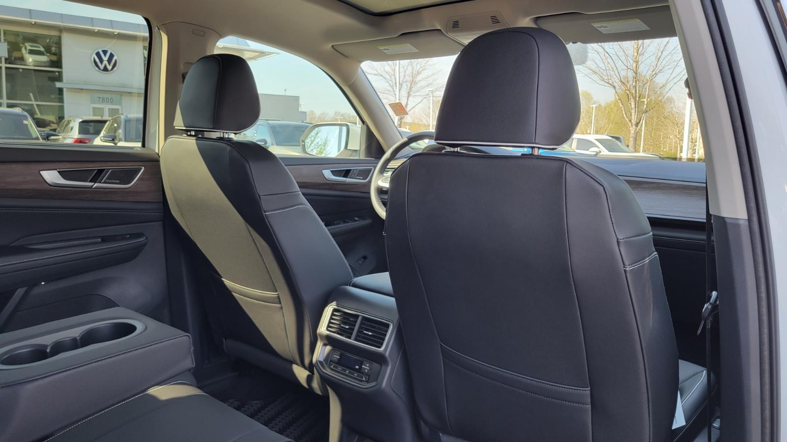 2026 Volkswagen Atlas SEL Premium R-Line - Photo 50