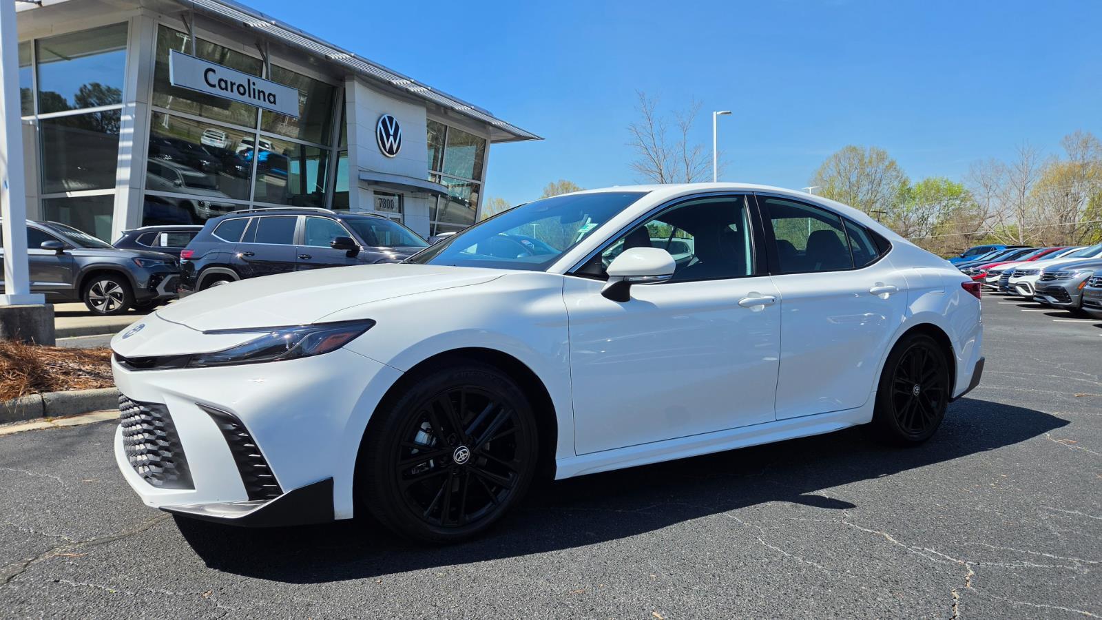 2025 Toyota Camry SE FWD