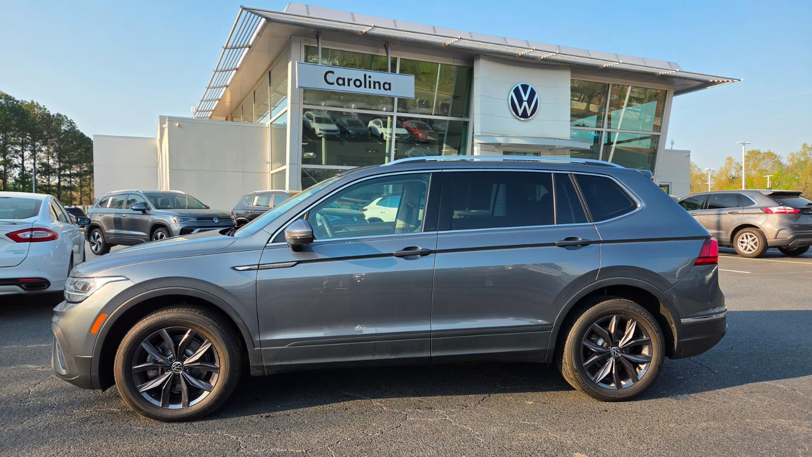 View vehicle photo 2