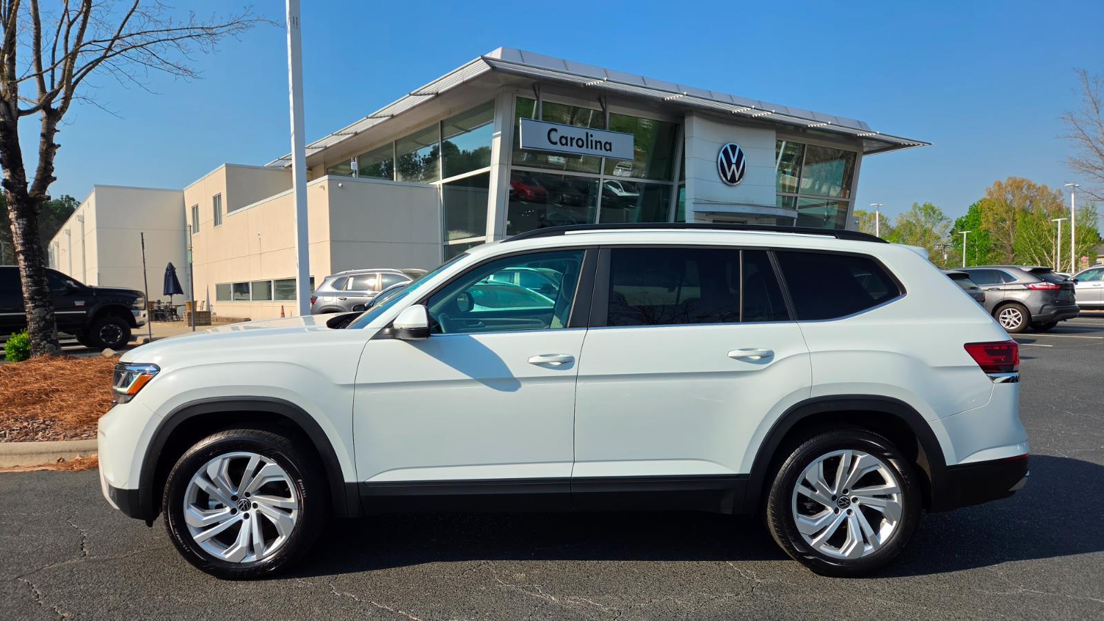 View vehicle photo 2