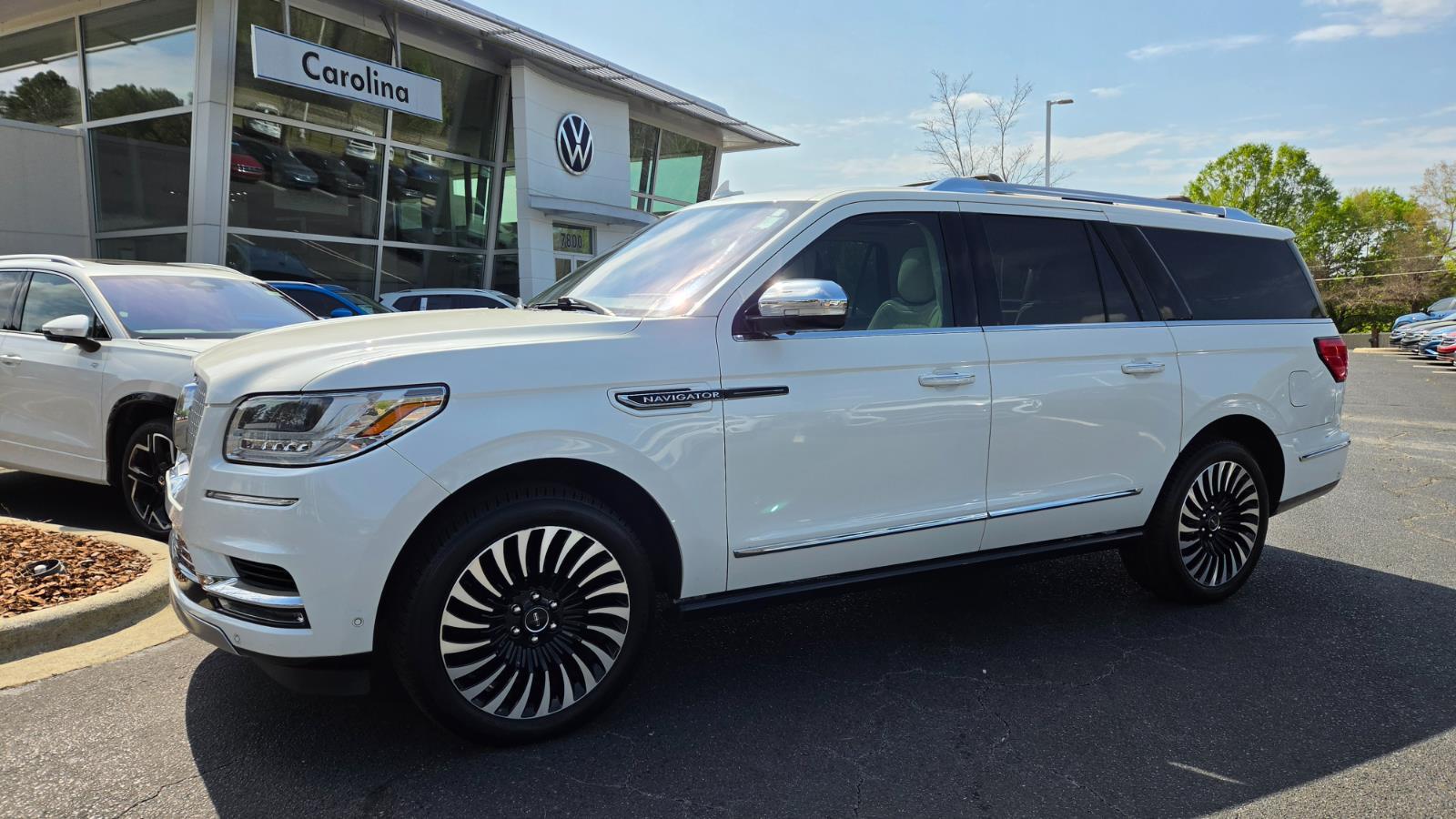 Pristine White 2020 Lincoln Navigator L Black Label 4WD SUV / Crossover Four-Wheel Drive Automatic