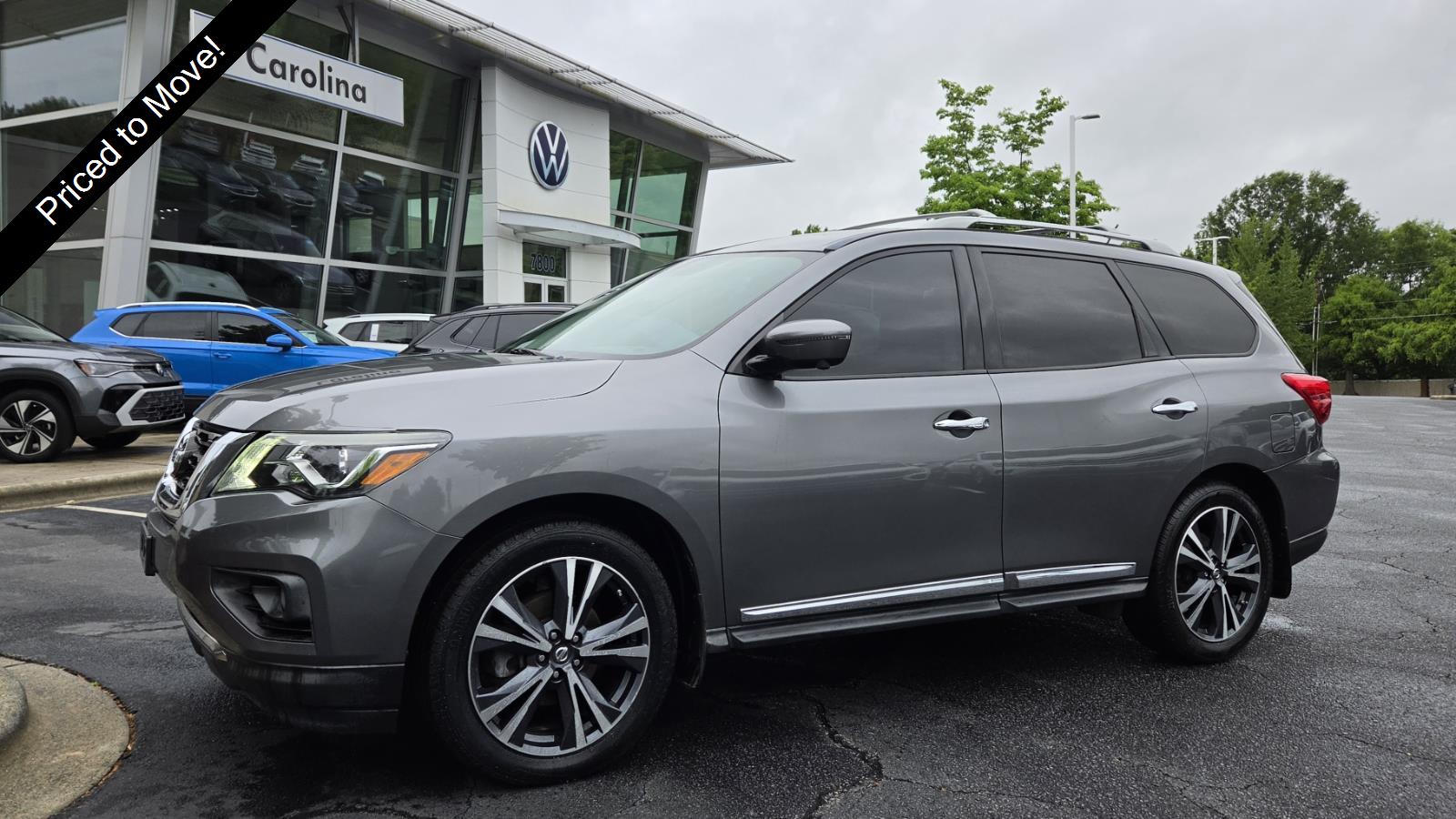 Gray (Gun Metallic) 2018 Nissan Pathfinder SUV / Crossover Four-Wheel Drive Continuously Variable Transmission