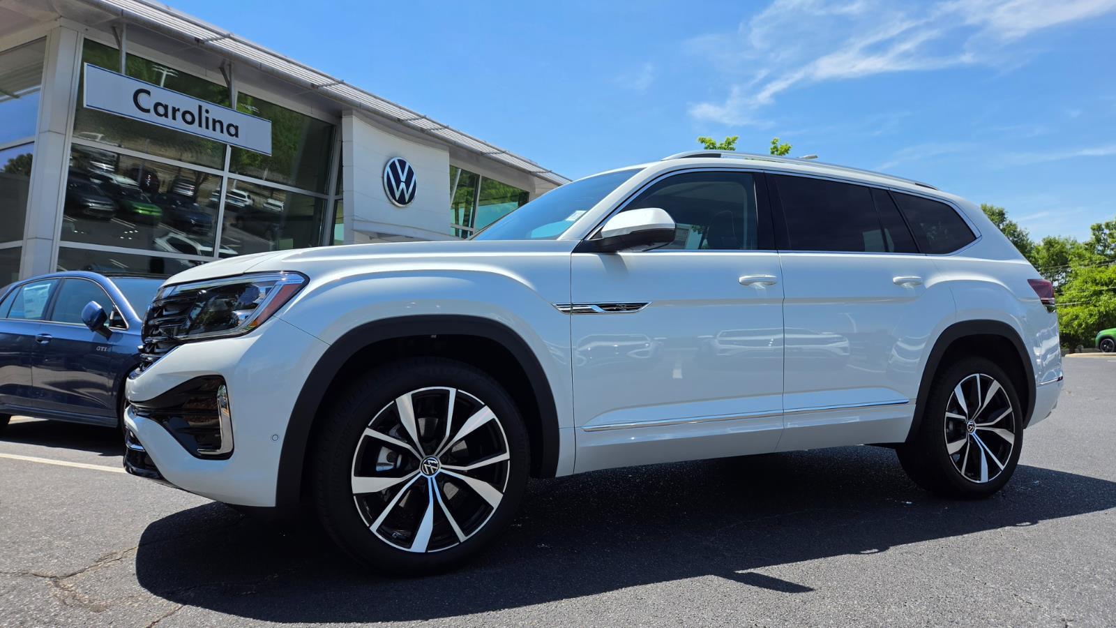 Opal White Pearl 2026 Volkswagen Atlas SEL Premium R-Line 4Motion SUV / Crossover All-Wheel Drive Automatic