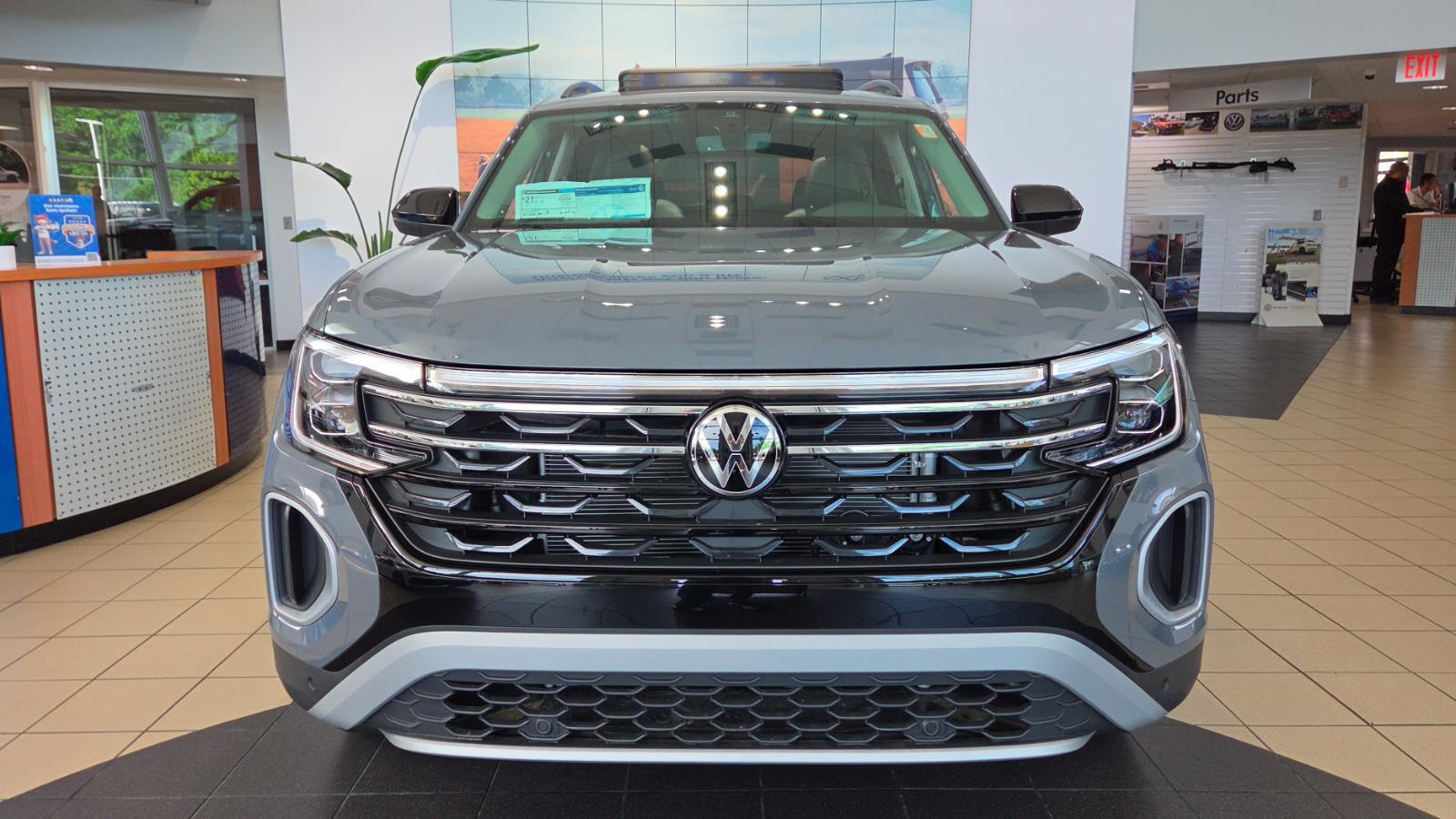 View vehicle photo 7