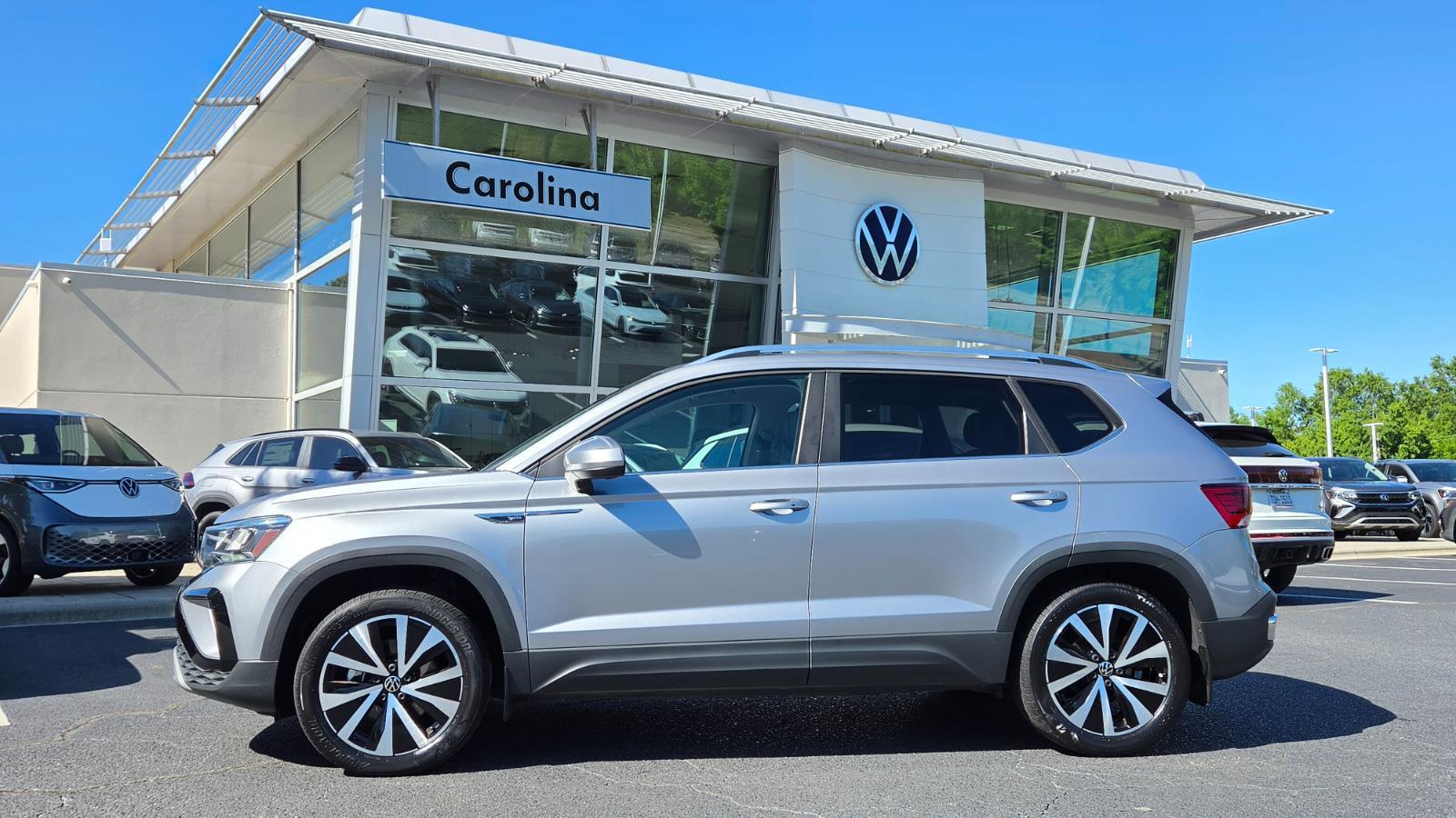 View vehicle photo 2