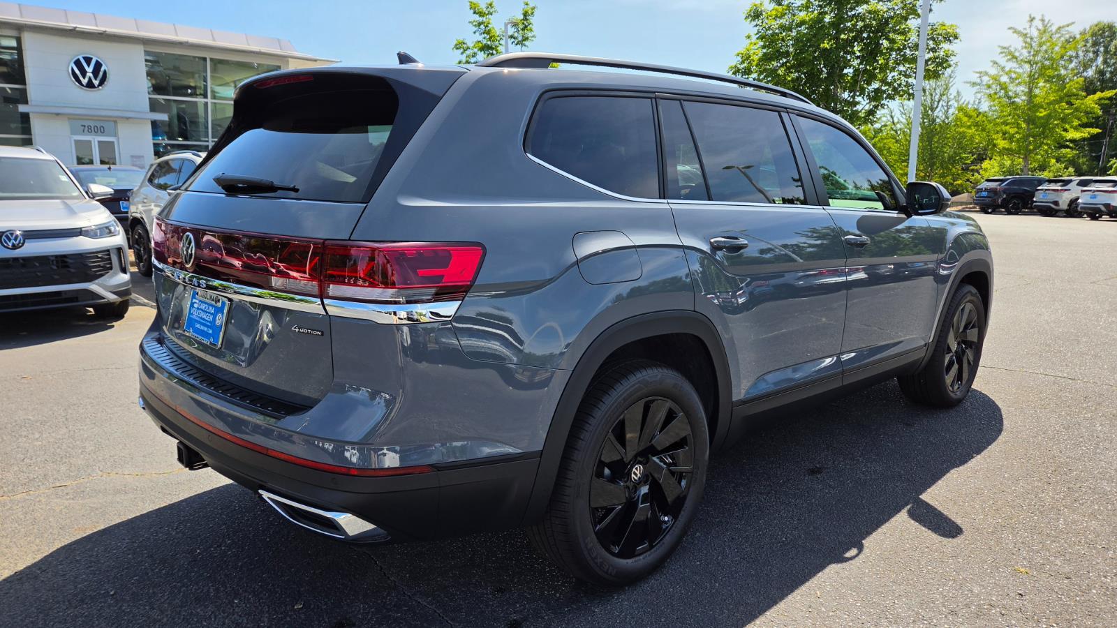 View vehicle photo 6