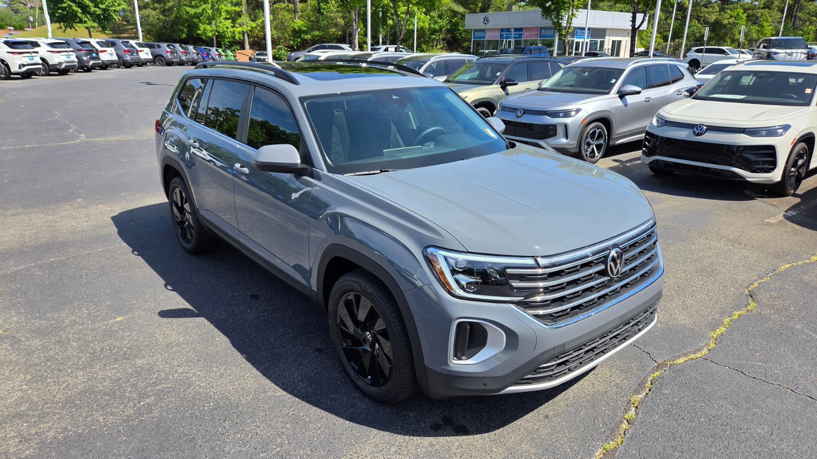 View vehicle photo 7