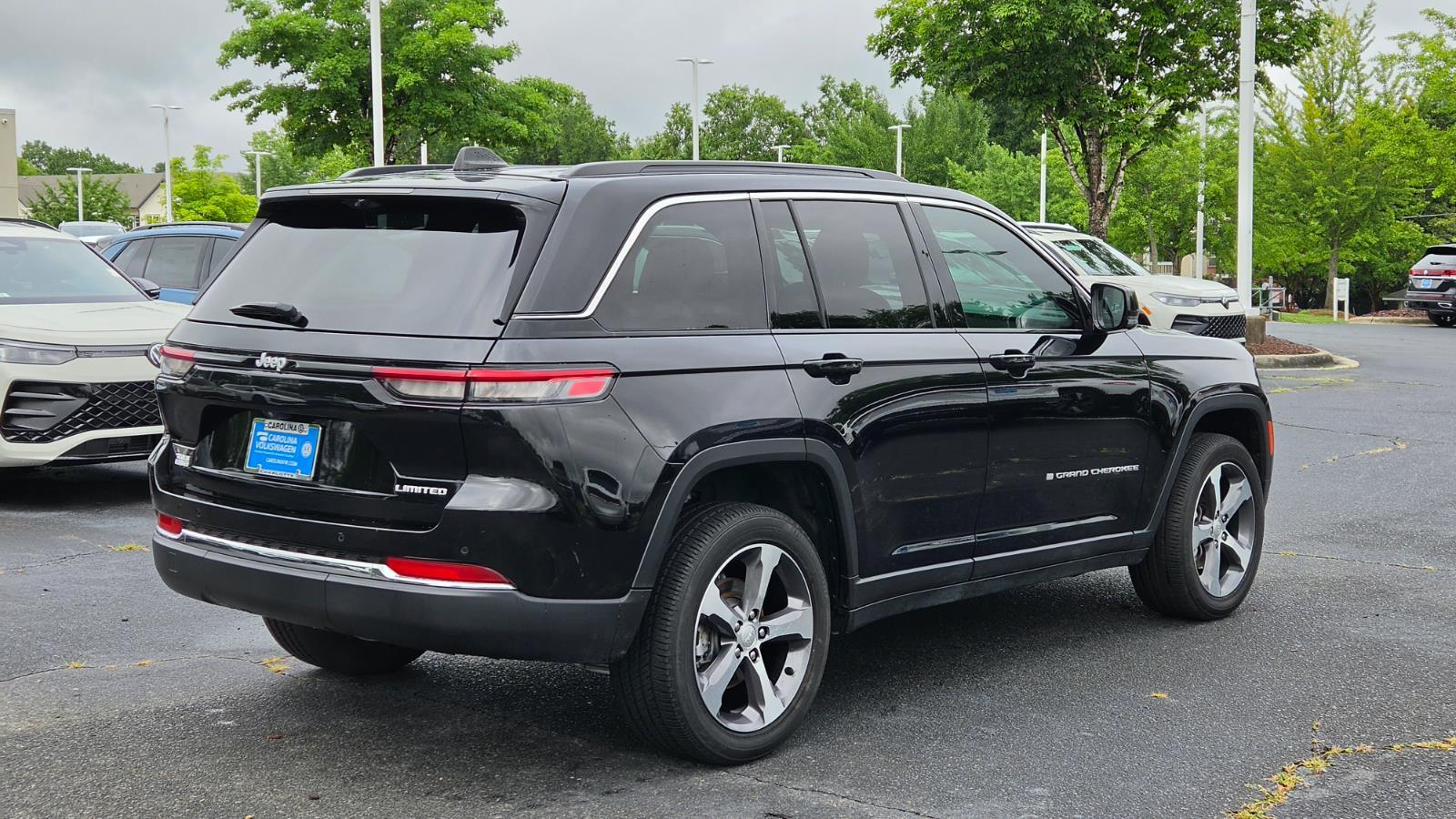 View vehicle photo 5