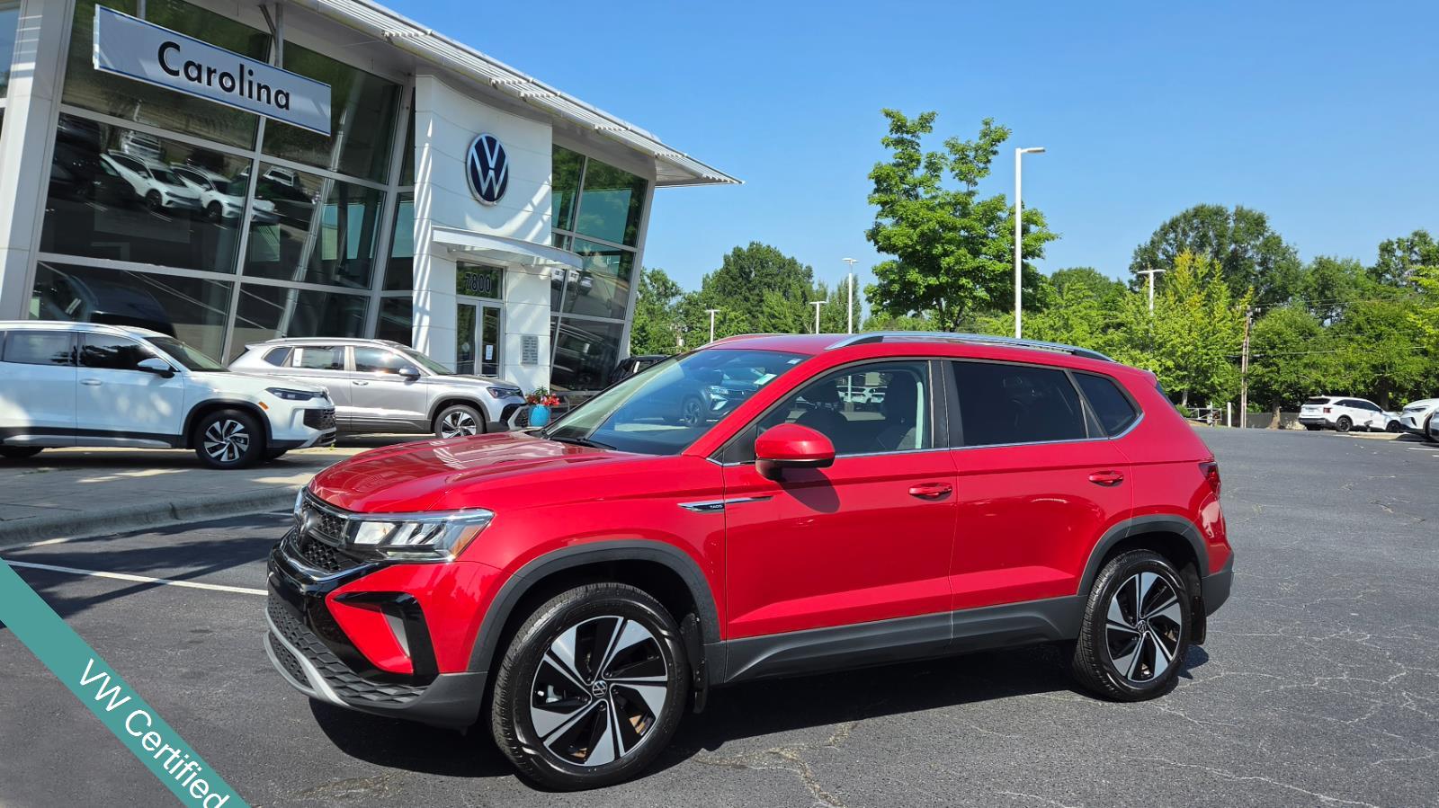 2024 Volkswagen Taos 1.5T SE 4Motion's photo