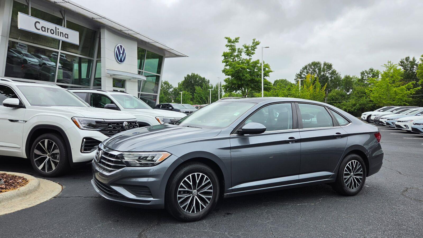Platinum Gray Metallic 2021 Volkswagen Jetta Sedan Front-Wheel Drive Automatic