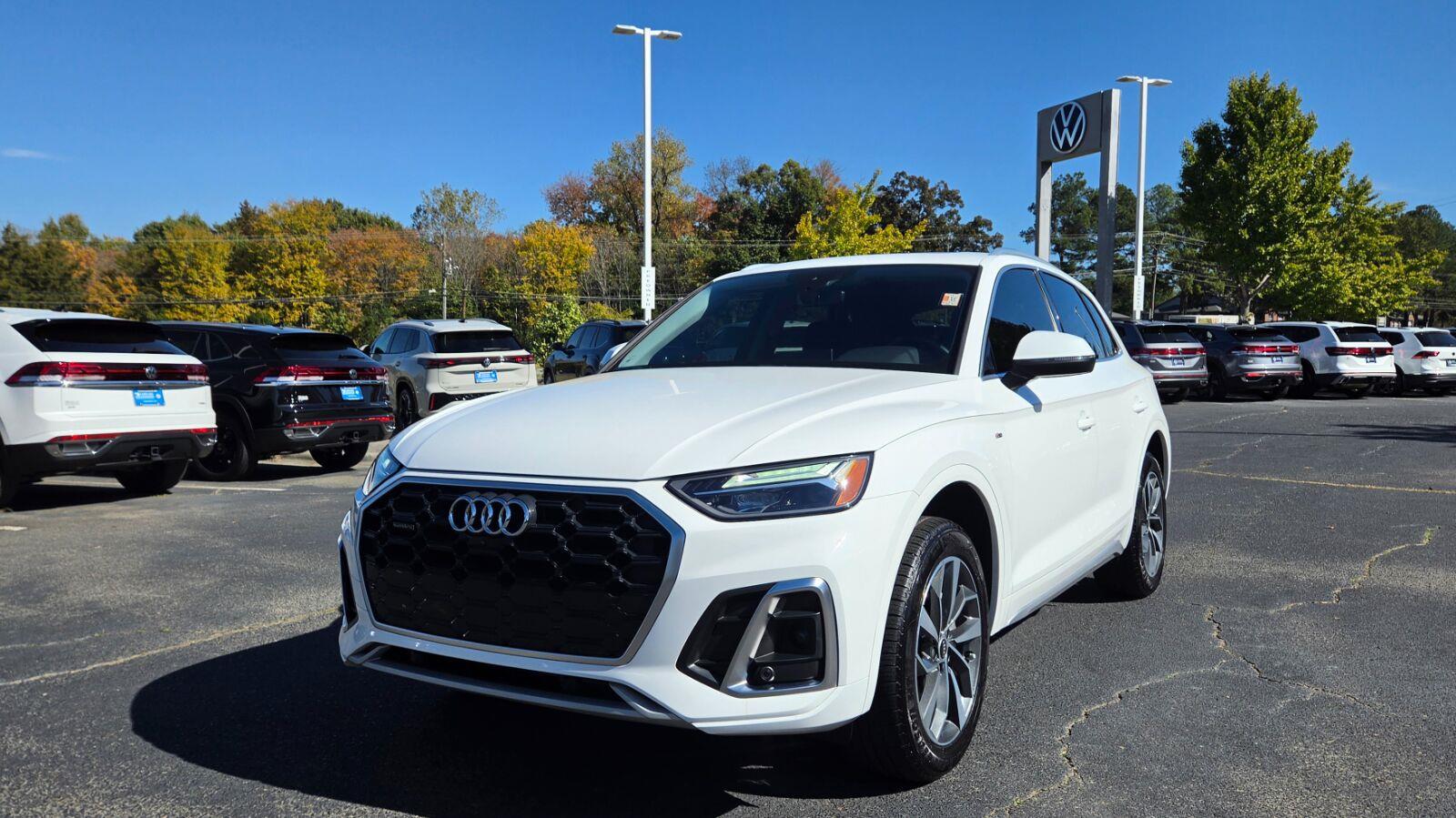 Ibis White 2022 Audi Q5 SUV / Crossover All-Wheel Drive Automatic
