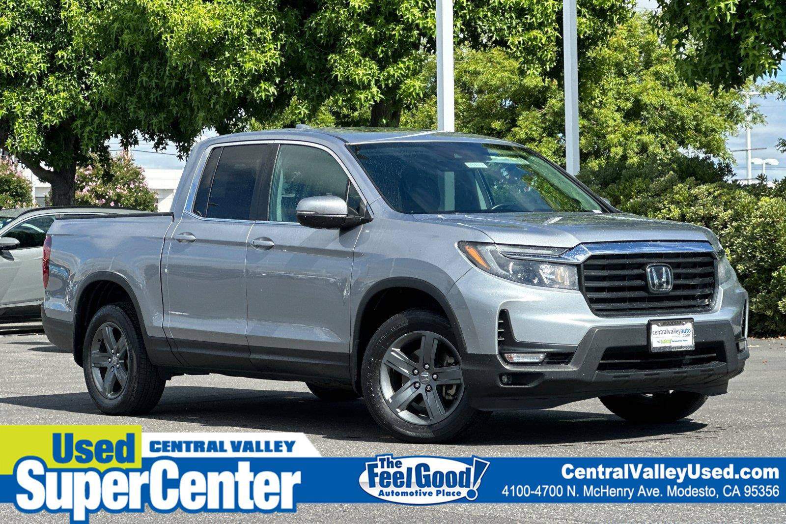 Lunar Silver Metallic 2023 Honda Ridgeline Pickup Truck All-Wheel Drive 9-Speed Automatic