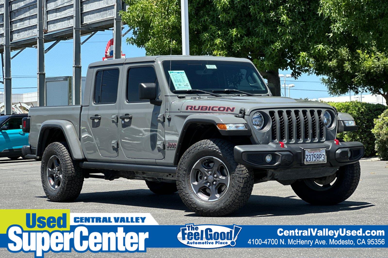Sting-Gray Clearcoat 2022 Jeep Gladiator Pickup Truck Four-Wheel Drive 8-Speed Automatic