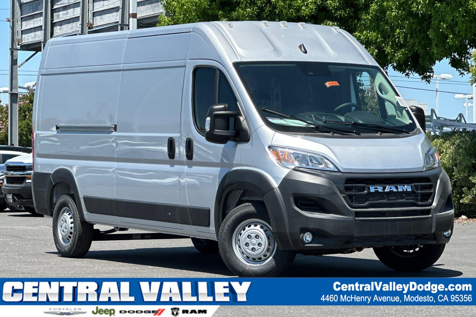 Bright Silver Metallic Clearcoat 2026 RAM ProMaster Van Front-Wheel Drive Automatic