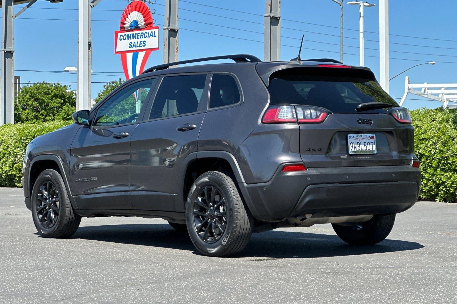View vehicle photo 6