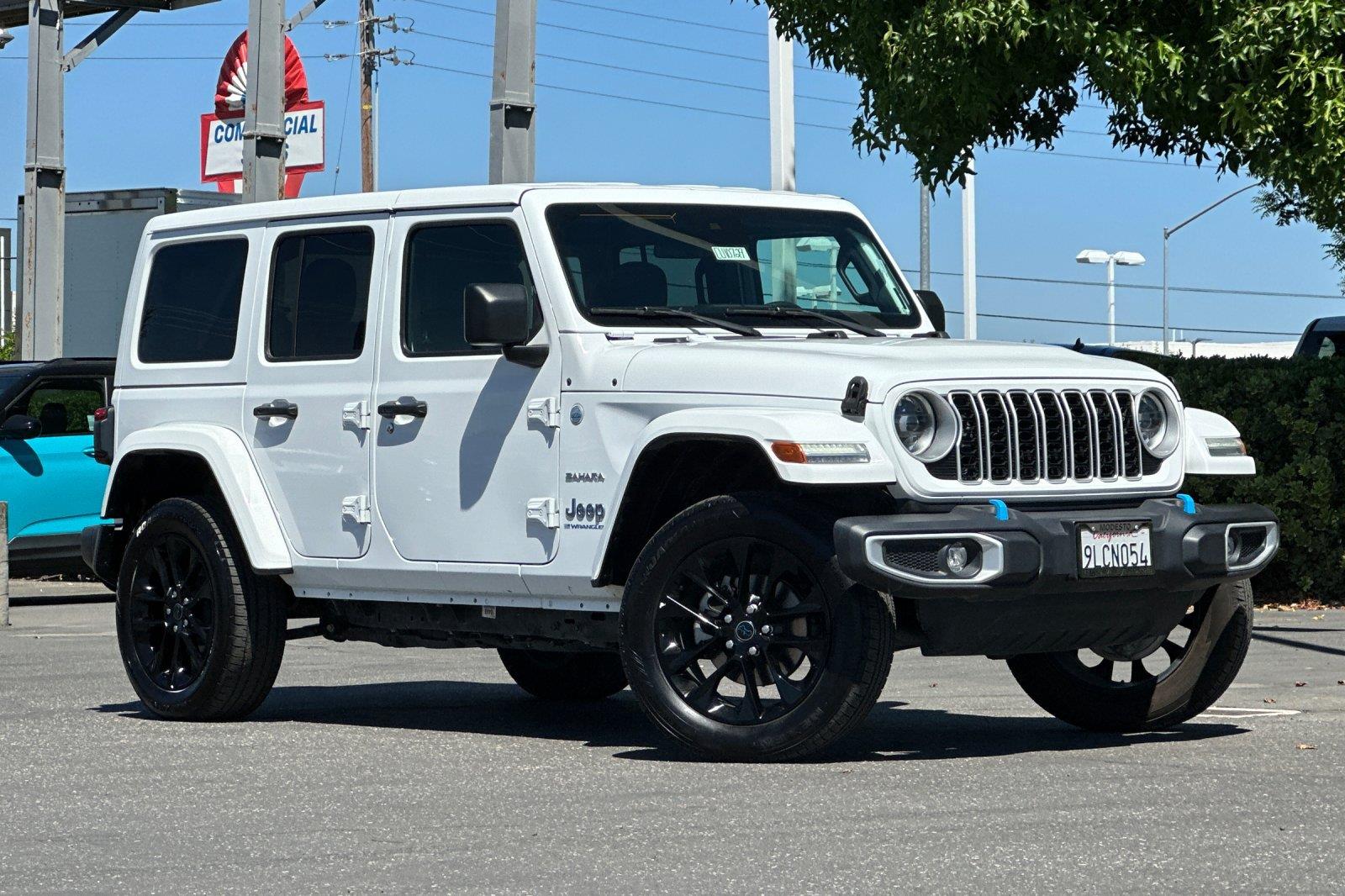 Bright White Clearcoat 2024 Jeep Wrangler 4xe SUV / Crossover Four-Wheel Drive 8-Speed Automatic