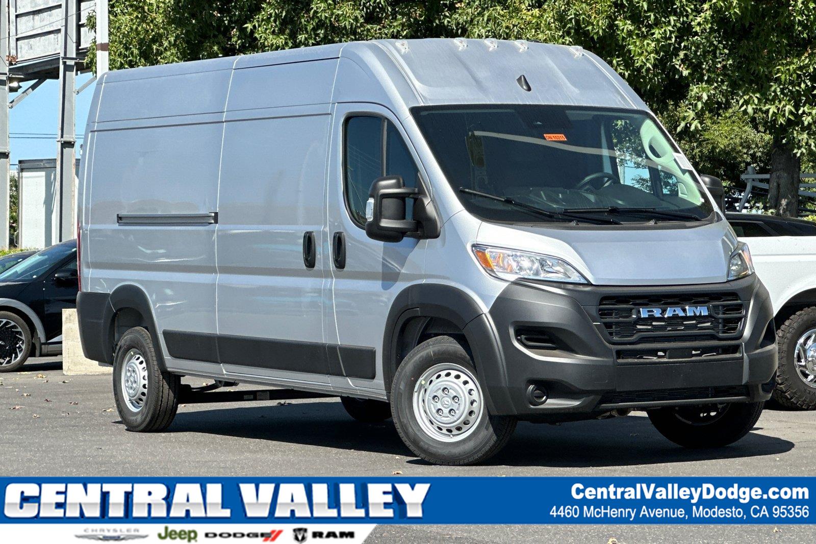Bright Silver Metallic Clearcoat 2027 RAM ProMaster Van Front-Wheel Drive Automatic