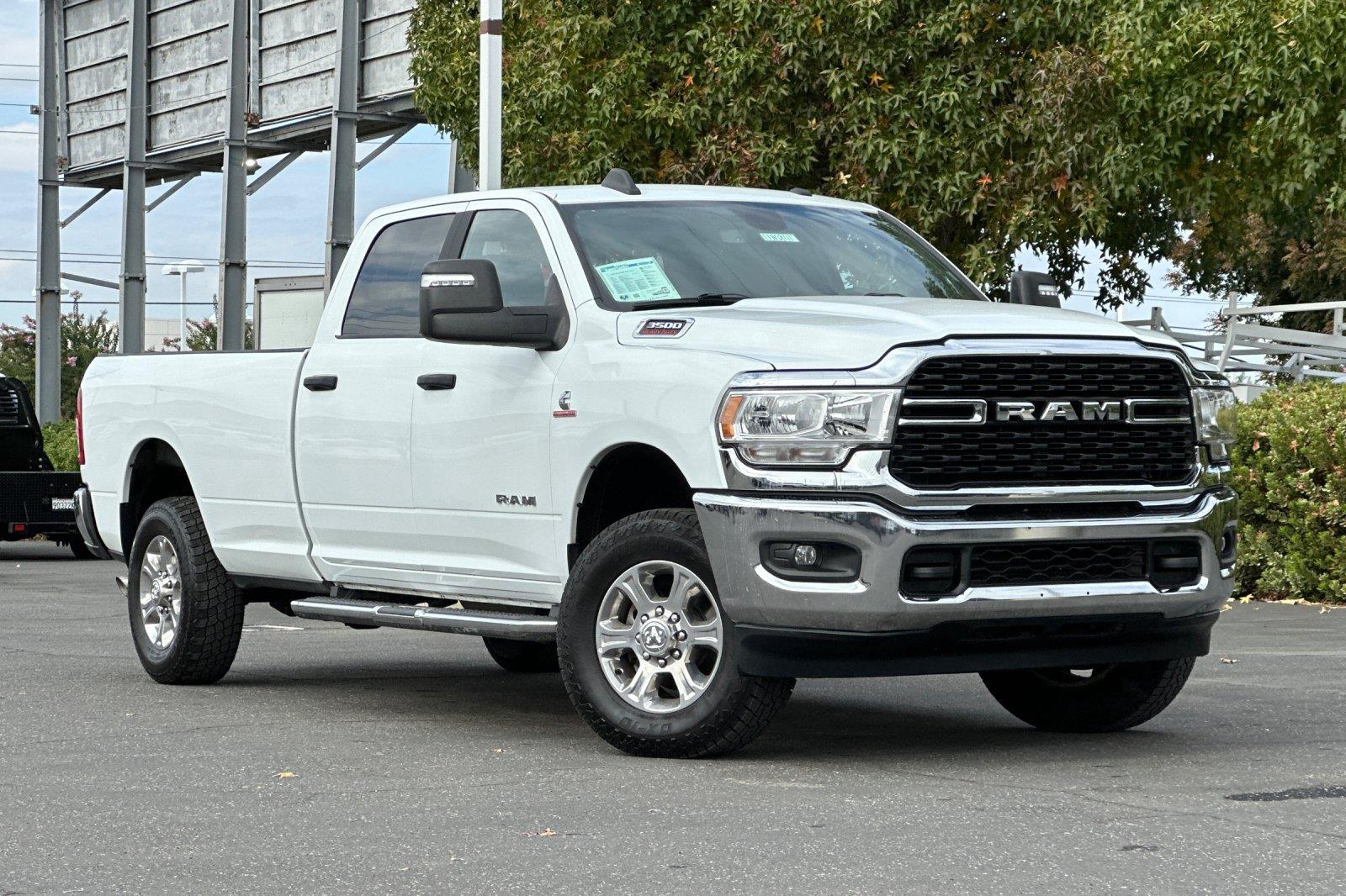 2024 RAM 3500 Big Horn Crew Cab LB 4WD