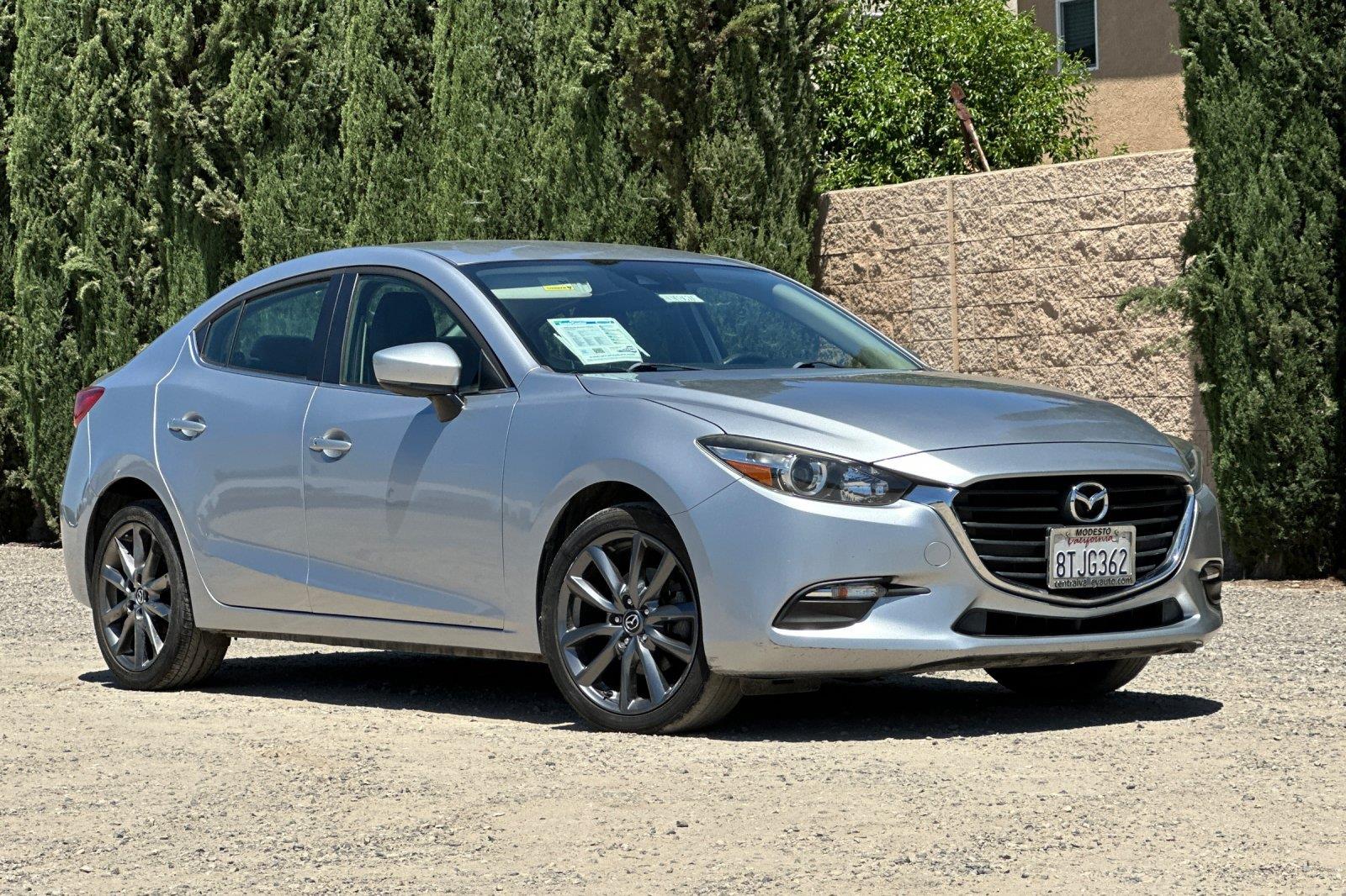 Sonic Silver Metallic 2018 Mazda MAZDA3 Sedan Front-Wheel Drive Automatic
