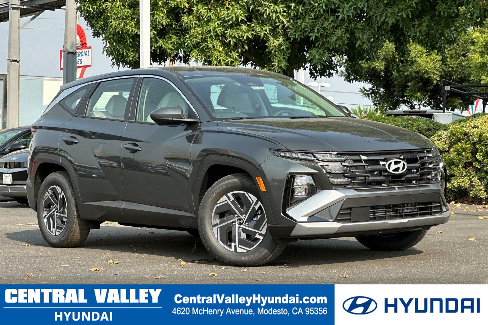 Amazon Gray 2026 Hyundai Tucson Hybrid SUV / Crossover  Automatic
