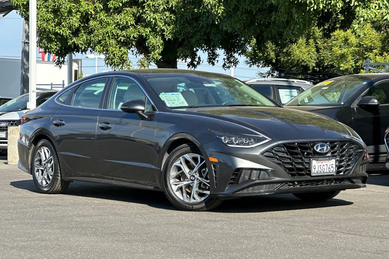 Portofino Gray 2023 Hyundai Sonata Sedan Front-Wheel Drive Automatic