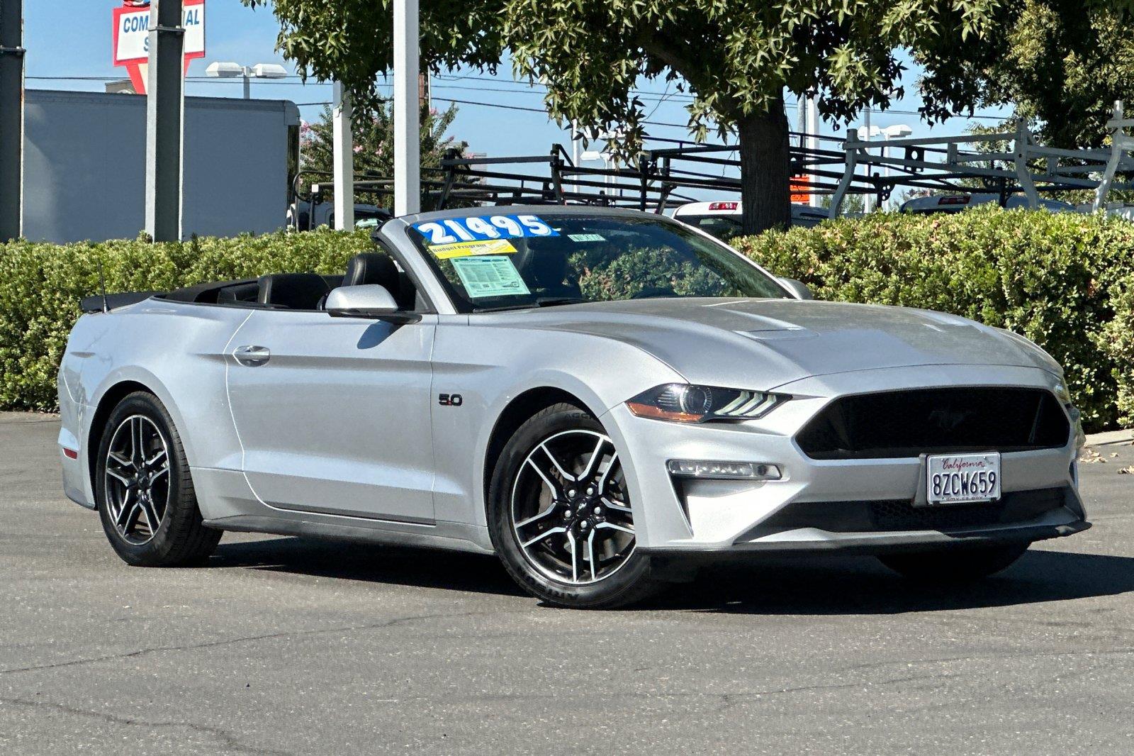 2018 Ford Mustang Plata (Ingot Silver) Descapotable Tracción trasera Automática