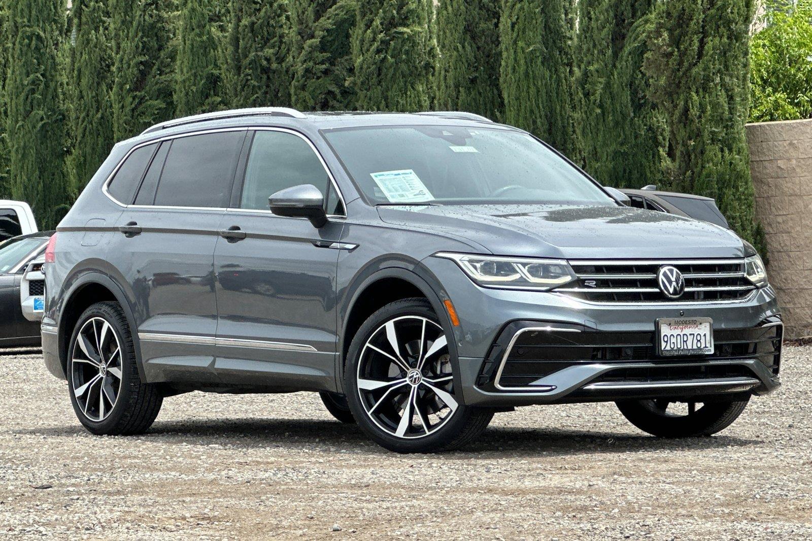Platinum Gray Metallic 2023 Volkswagen Tiguan SUV / Crossover All-Wheel Drive Automatic