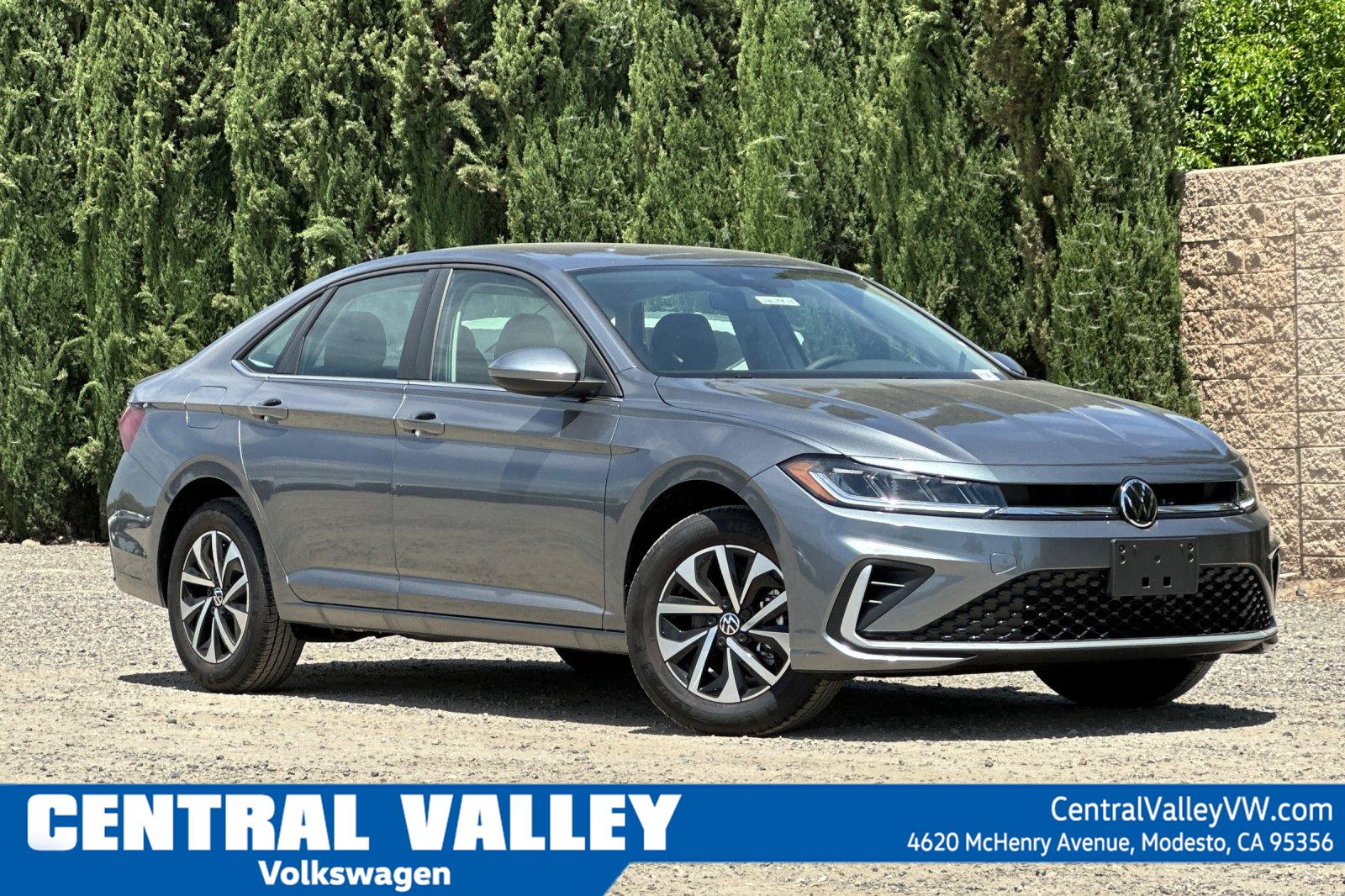 Platinum Gray Metallic 2026 Volkswagen Jetta Sedan Front-Wheel Drive Automatic