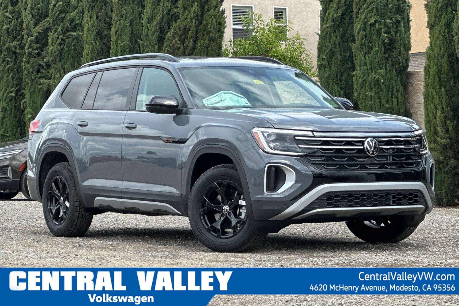 Pure Gray 2026 Volkswagen Atlas SUV / Crossover All-Wheel Drive Automatic