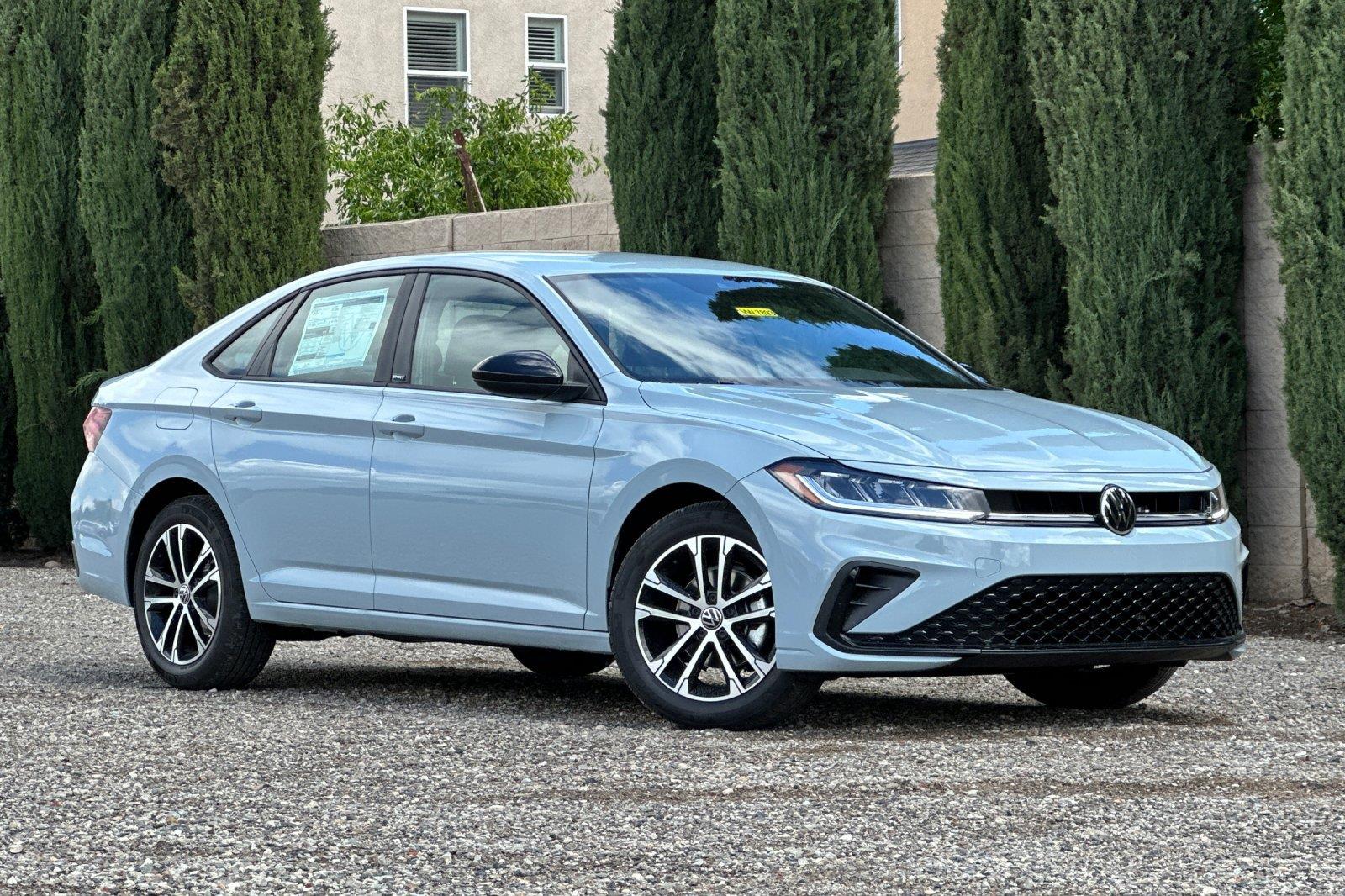 Monument Gray 2026 Volkswagen Jetta Sedan Front-Wheel Drive Automatic