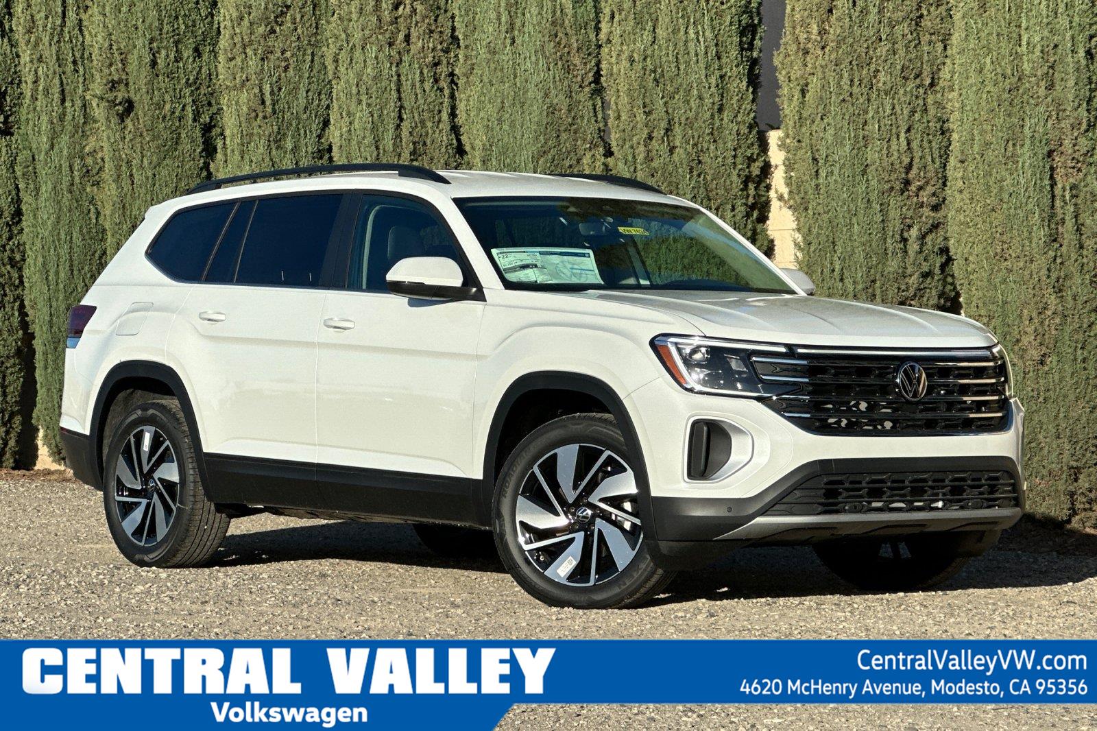 Opal White Pearl 2026 Volkswagen Atlas SUV / Crossover All-Wheel Drive Automatic