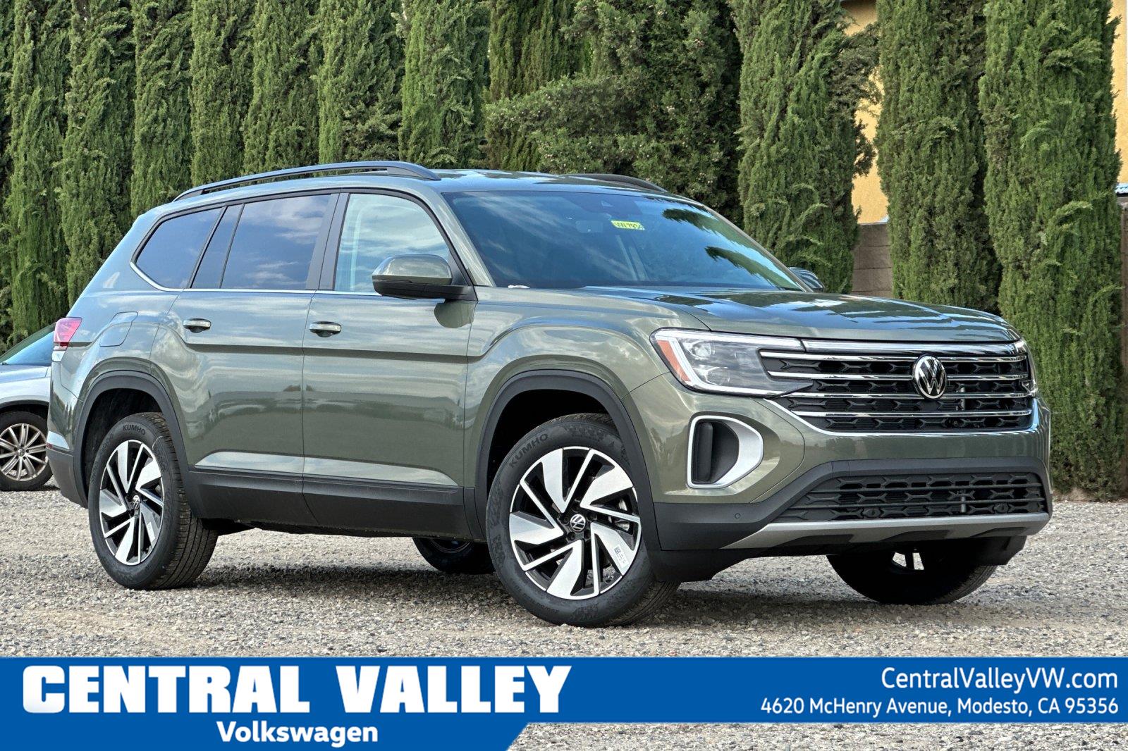 Avocado Green Pearl 2026 Volkswagen Atlas SUV / Crossover All-Wheel Drive Automatic