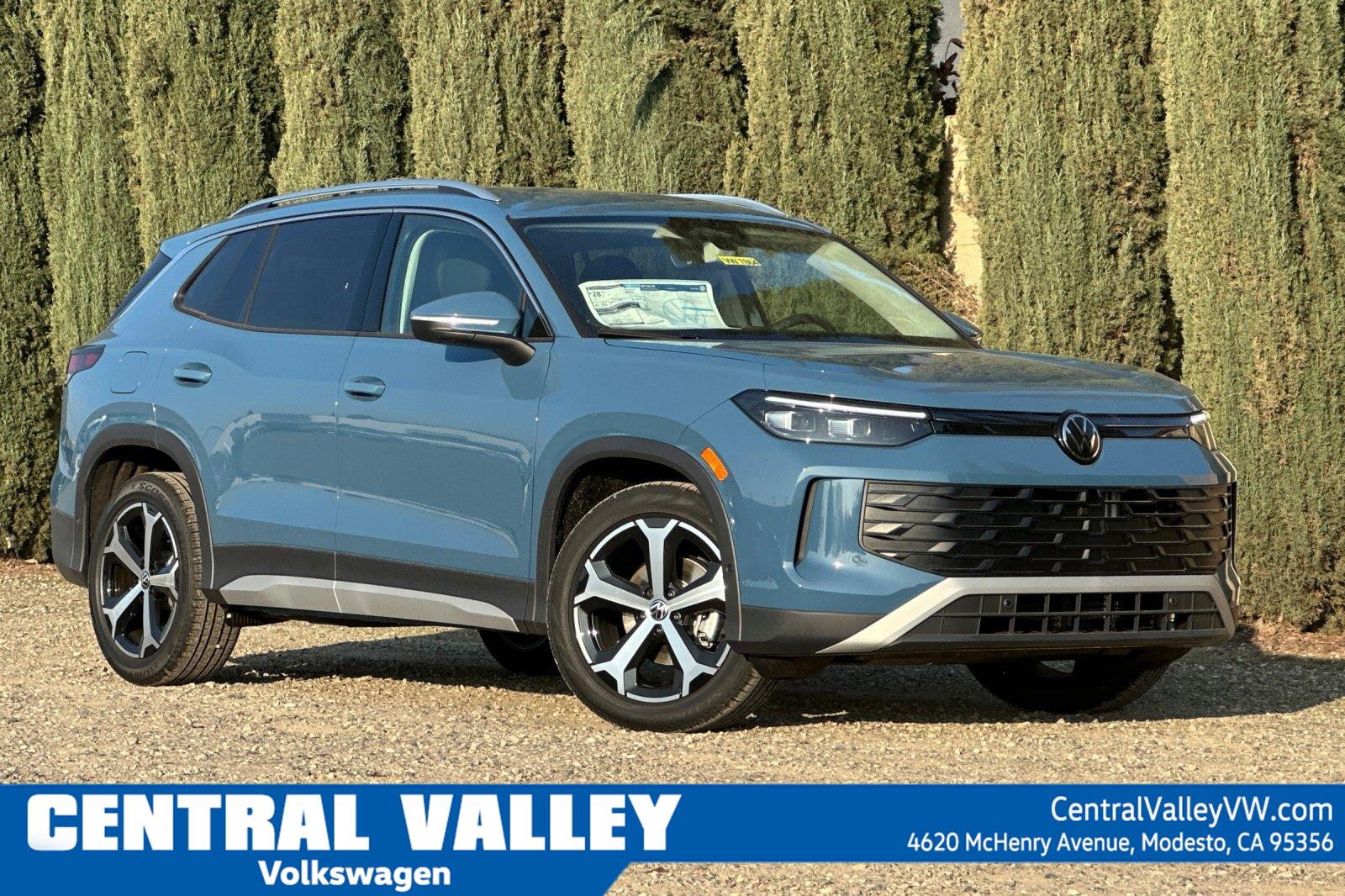 Monterey Blue Pearl 2026 Volkswagen Tiguan SUV / Crossover Front-Wheel Drive Automatic