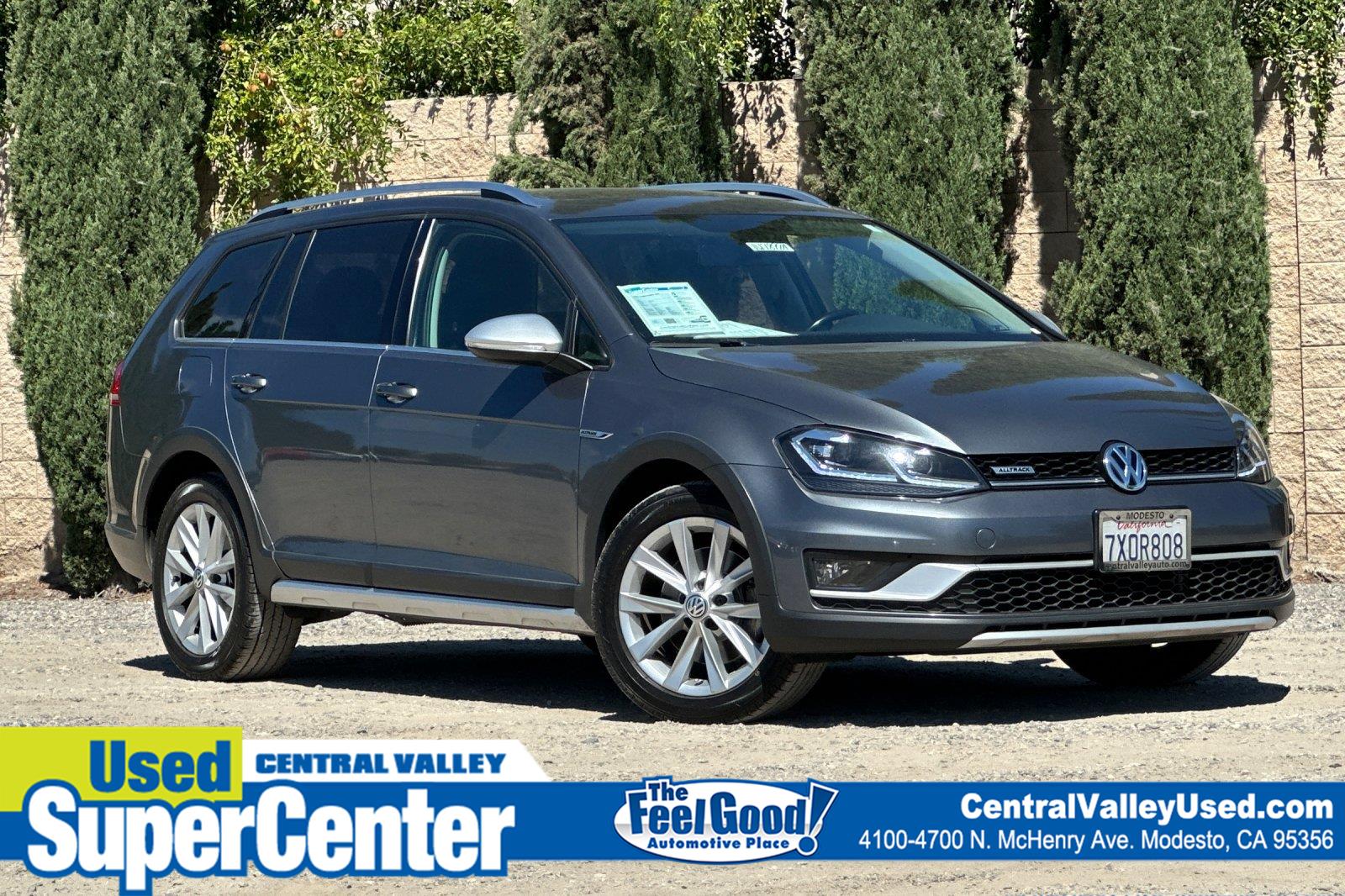 Platinum Gray Metallic 2017 Volkswagen Golf Alltrack Wagon All-Wheel Drive Automatic