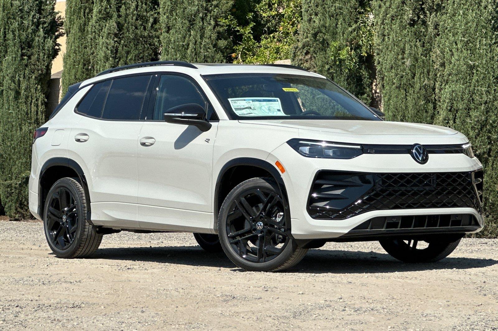 Sandstone 2026 Volkswagen Tiguan SUV / Crossover All-Wheel Drive Automatic