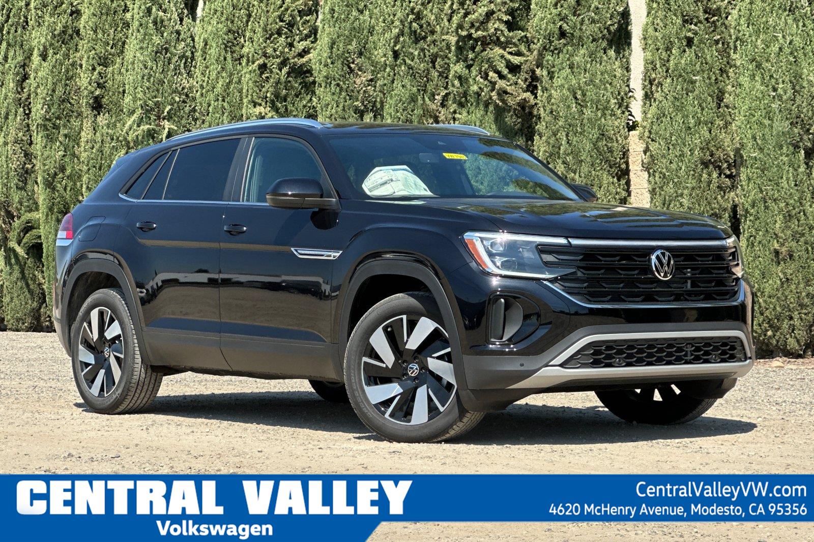 Deep Black Pearl 2026 Volkswagen Atlas Cross Sport SUV / Crossover Front-Wheel Drive Automatic