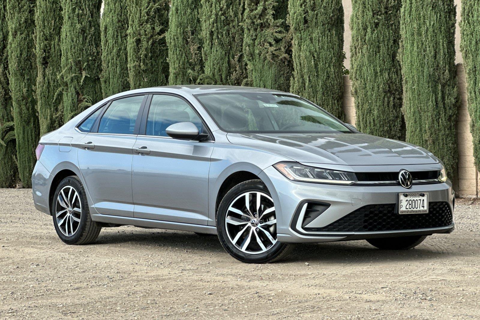 Pyrite Silver Metallic 2025 Volkswagen Jetta Sedan Front-Wheel Drive Automatic