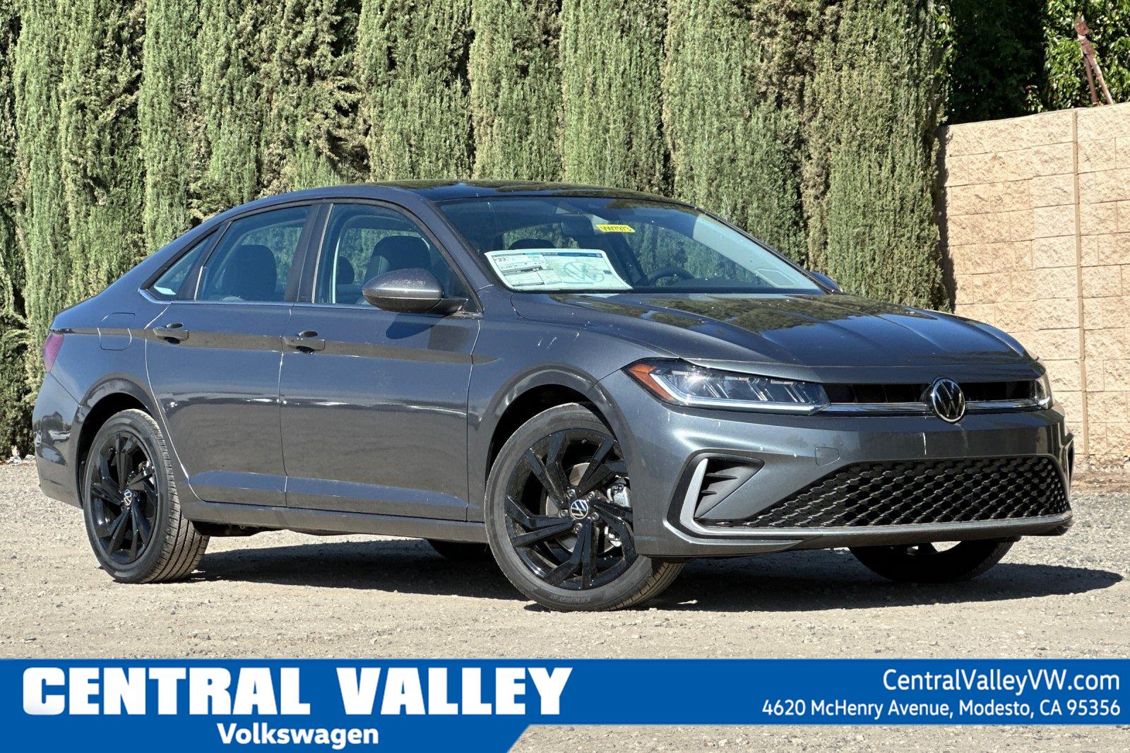 Platinum Gray Metallic 2026 Volkswagen Jetta Sedan Front-Wheel Drive Automatic