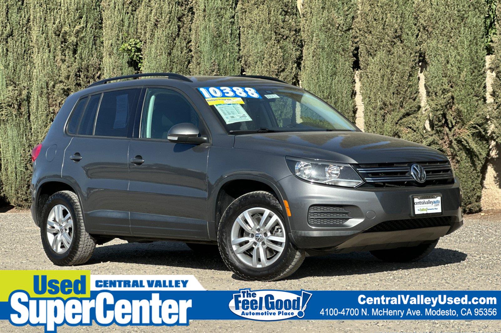 Pepper Gray Metallic 2017 Volkswagen Tiguan SUV / Crossover Front-Wheel Drive Automatic