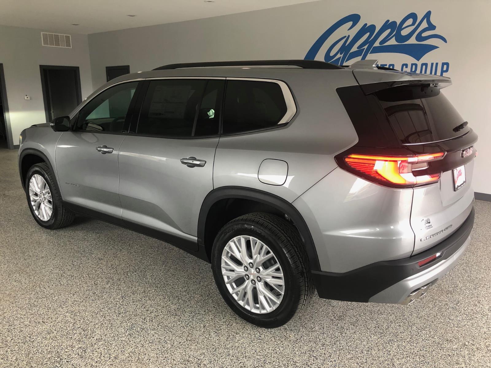 View vehicle photo 2