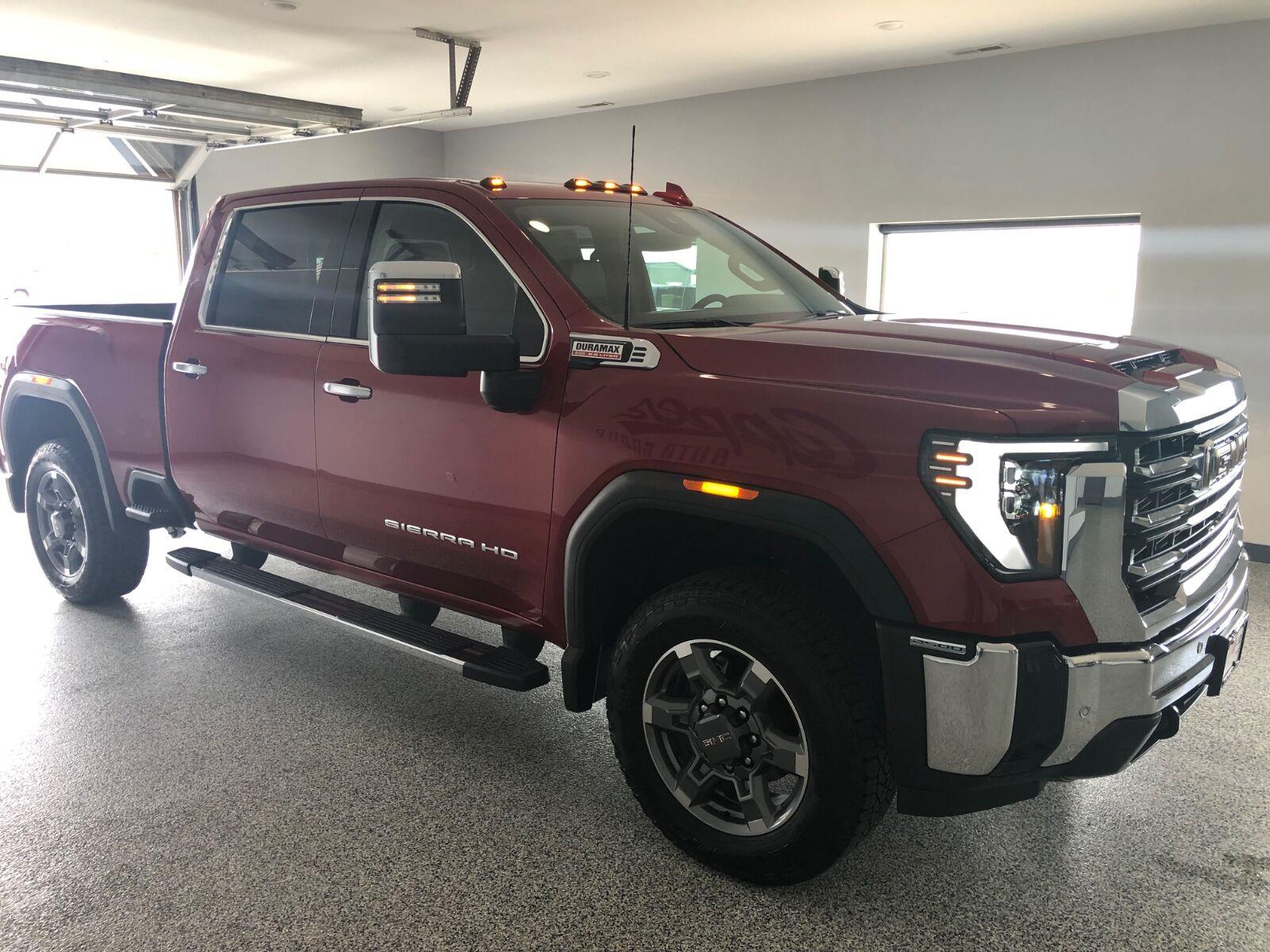 View vehicle photo 5