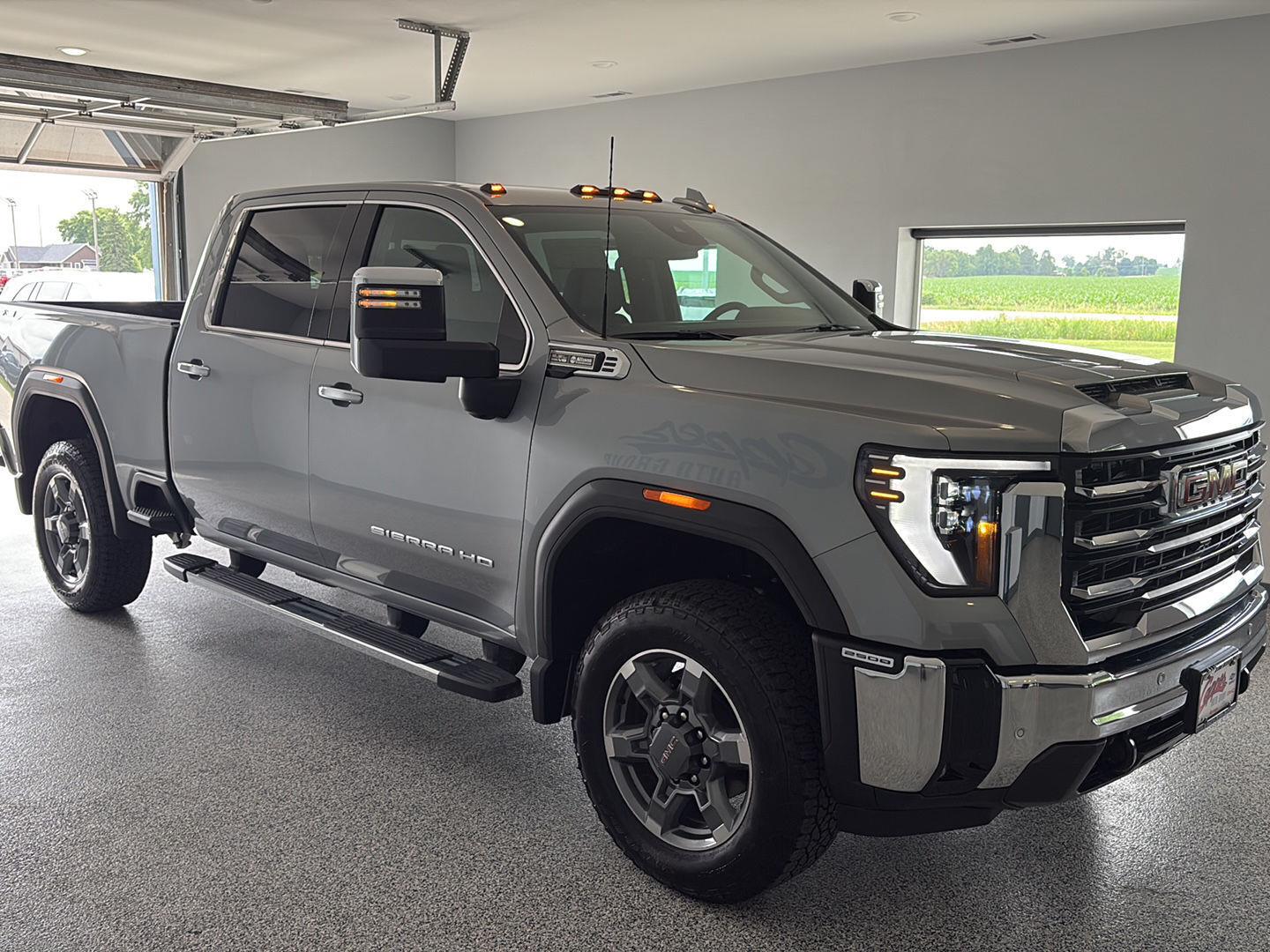 View vehicle photo 5
