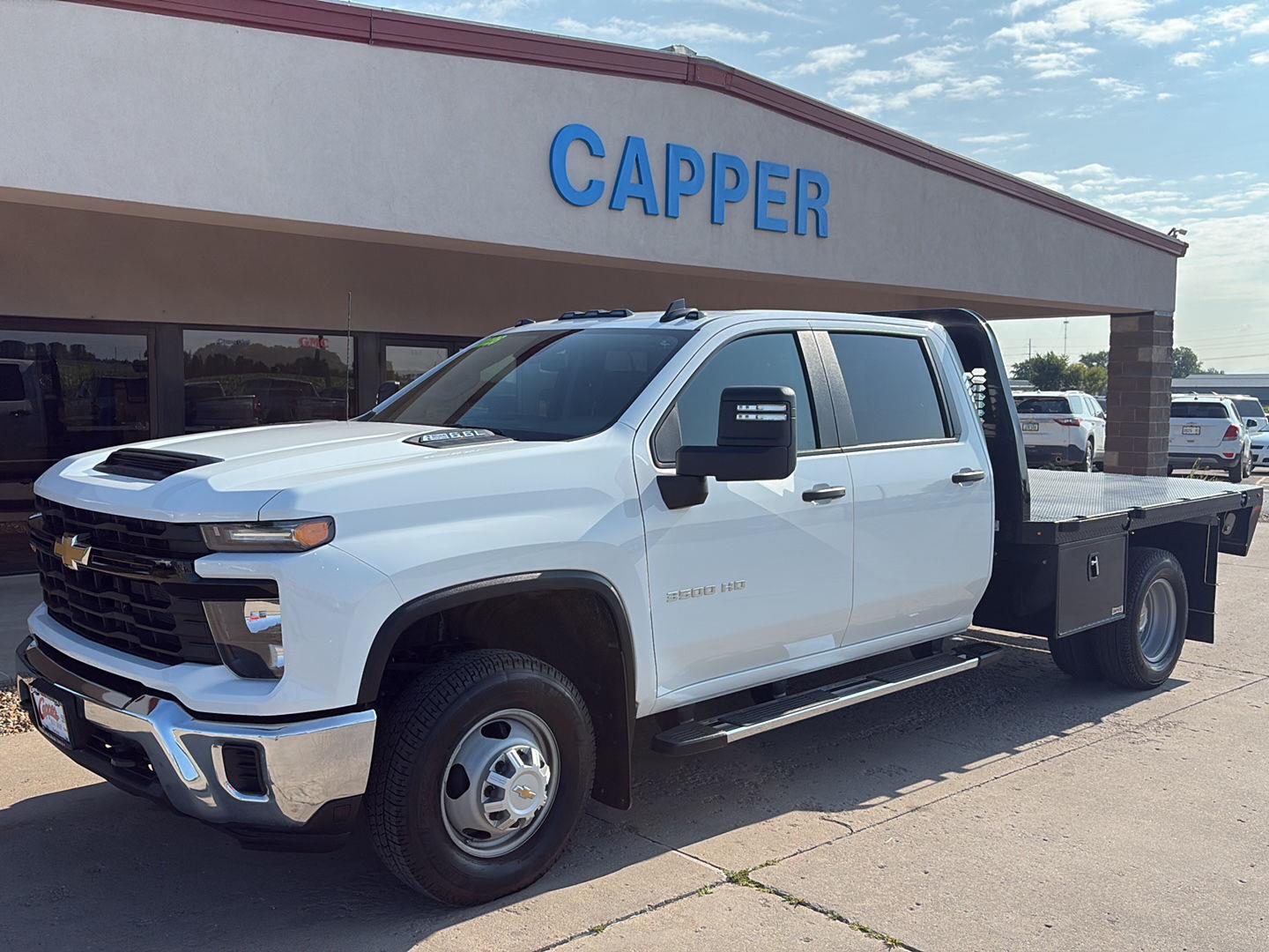 Summit White 2026 Chevrolet Silverado 3500HD Chassis Pickup Truck Four-Wheel Drive Automatic