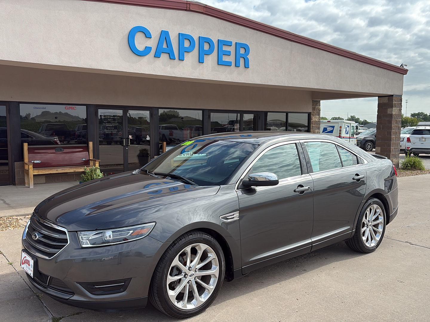 Gray (Magnetic Metallic) 2018 Ford Taurus Sedan All-Wheel Drive 6-Speed Automatic