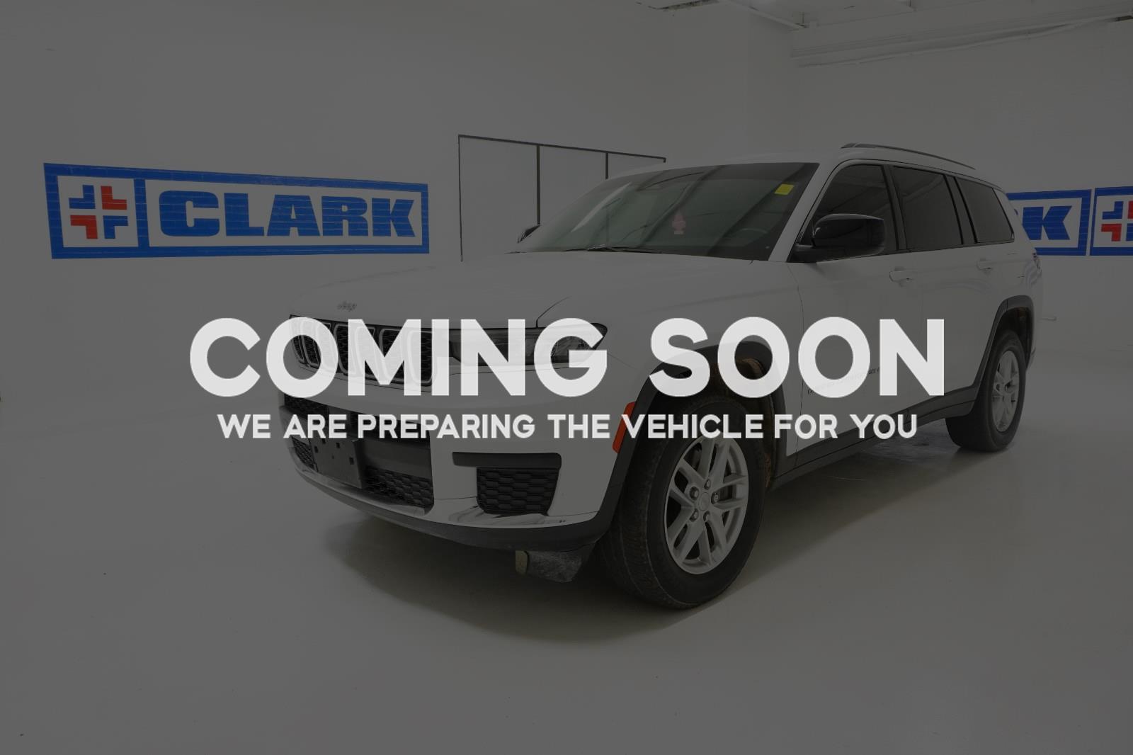 2022 Jeep Grand Cherokee L Laredo 4WD